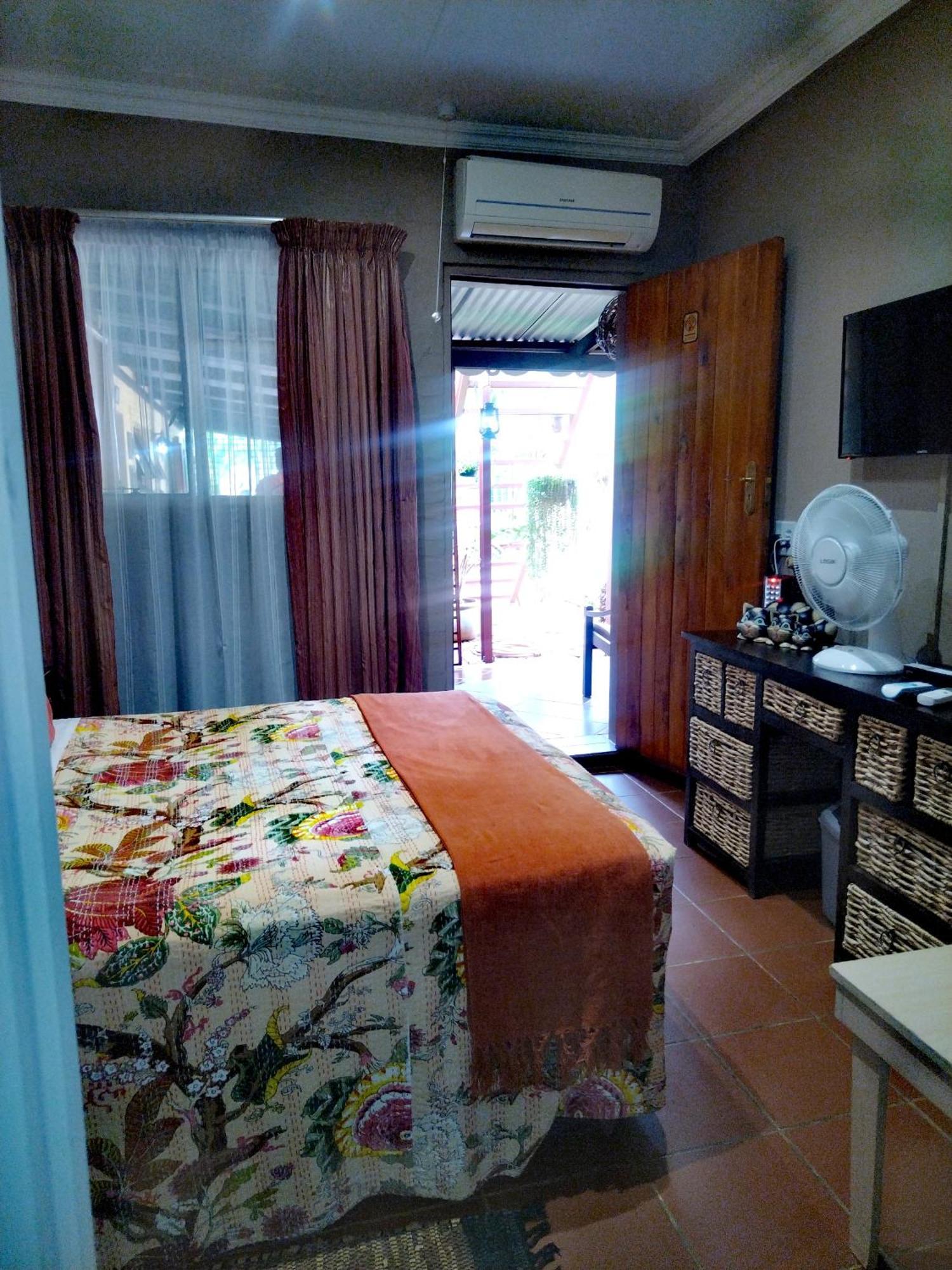 Africas Eden Guesthouse Mookgophong Exterior photo